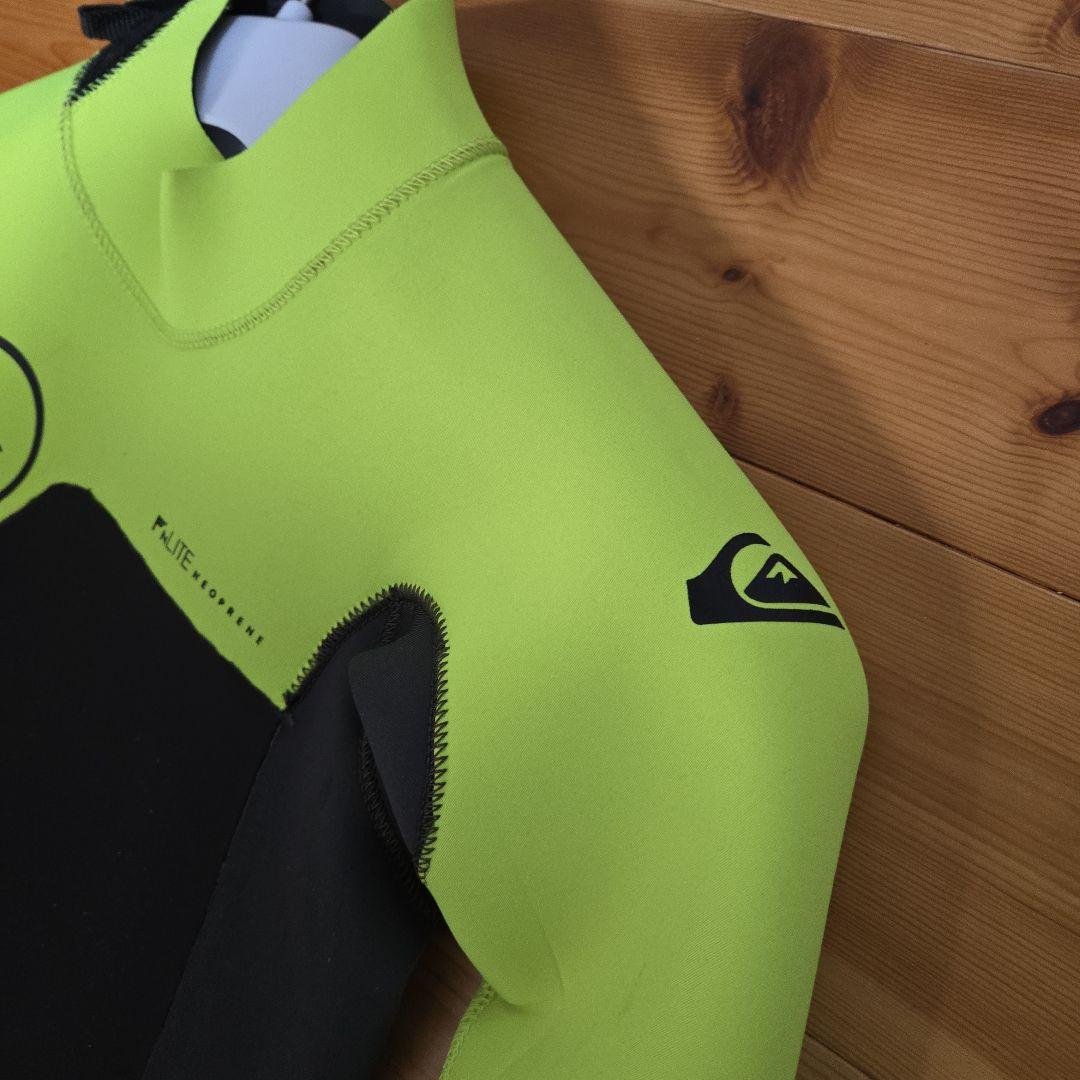 【新品・未使用】Quiksilver フルスーツ イエロー/黒 140