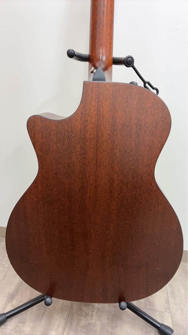 Taylor314ce V-class 弦アース