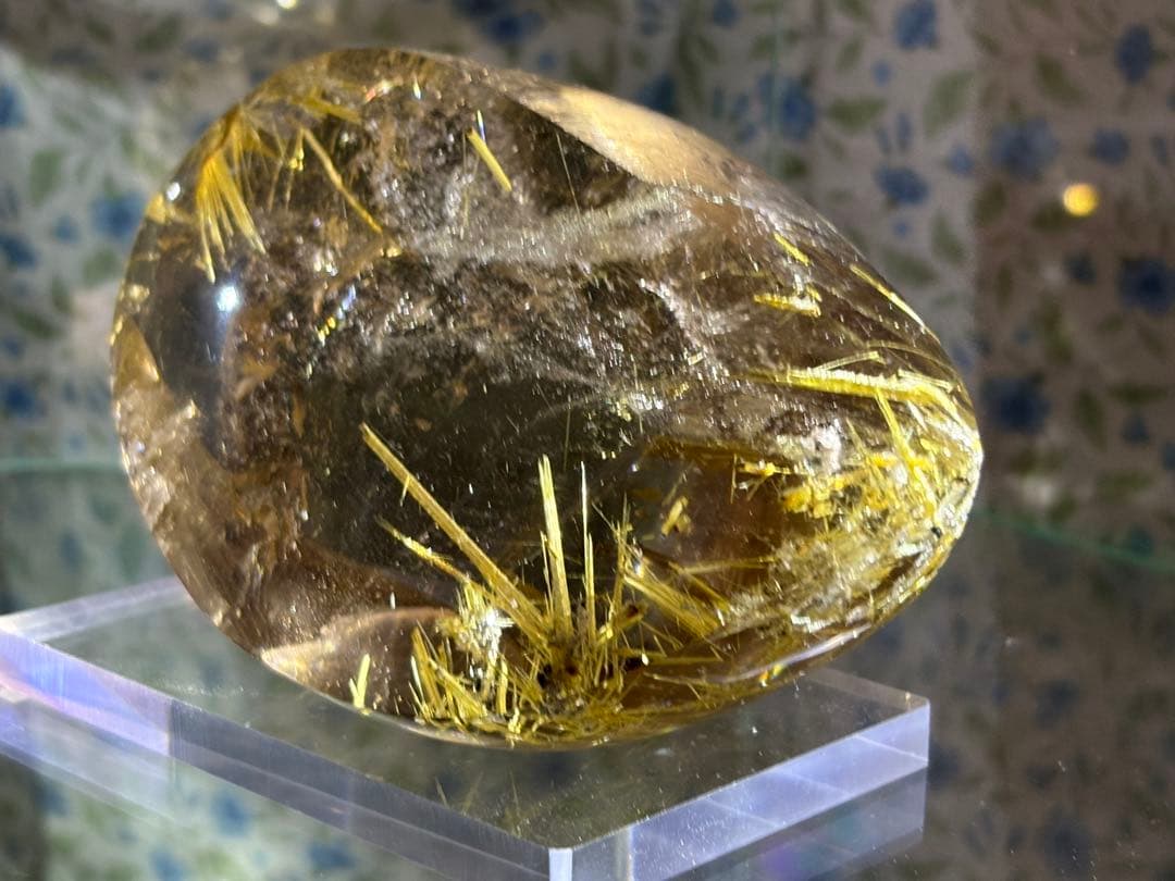 タイチンルチルクォーツ　太い金ルチル　スモーキー　アイリス　虹　大きく重さあり