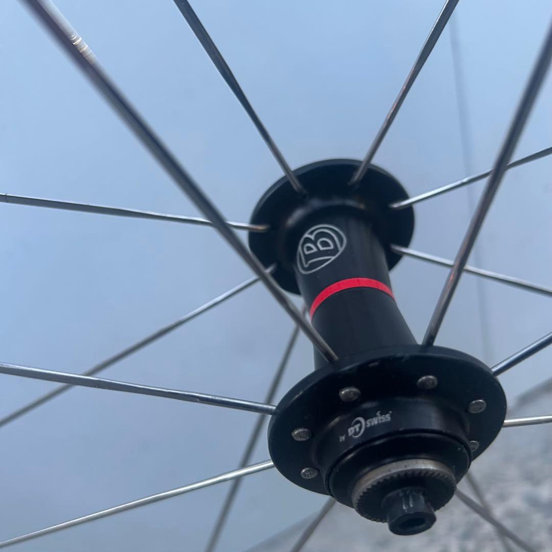 【定価前後23万円】BONTRAGERカーボンホイールCarbon前輪＋タイヤ★