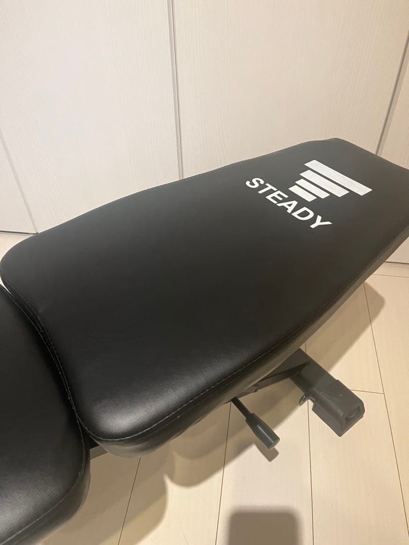 STEADY 調整可能トレーニングベンチ 折りたたみ式