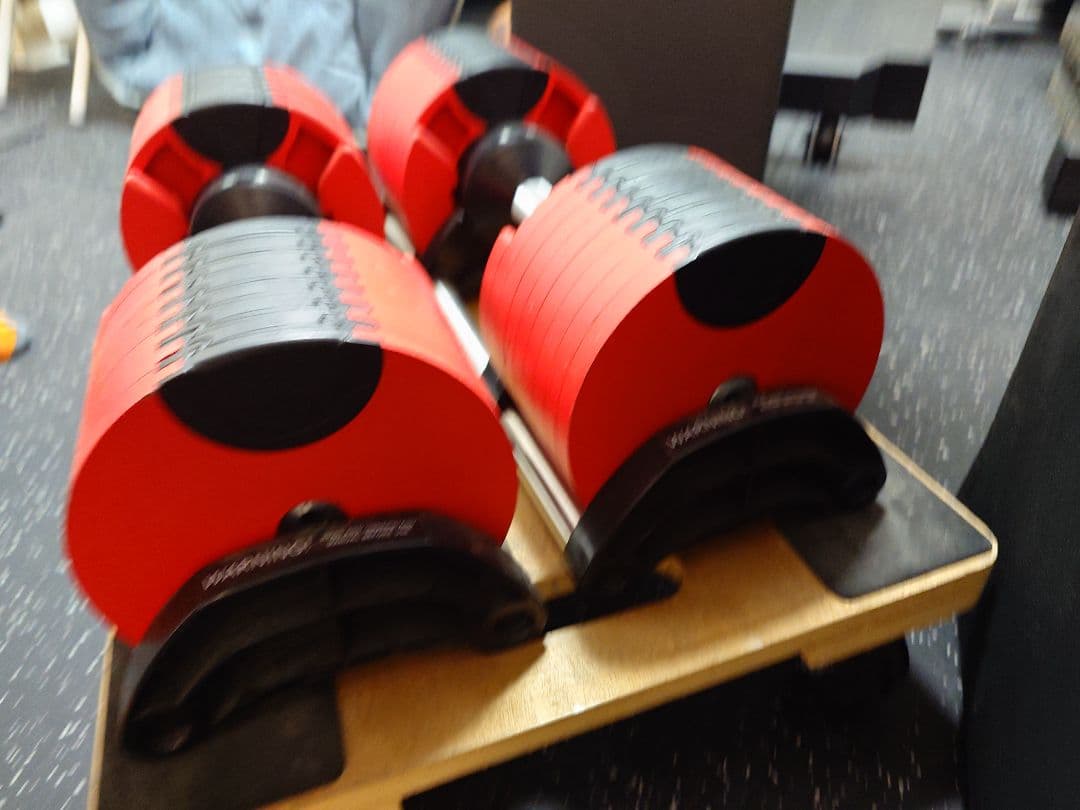 FLEXBELL 可変式ダンベル 赤黒 32kg 2kg刻み　①