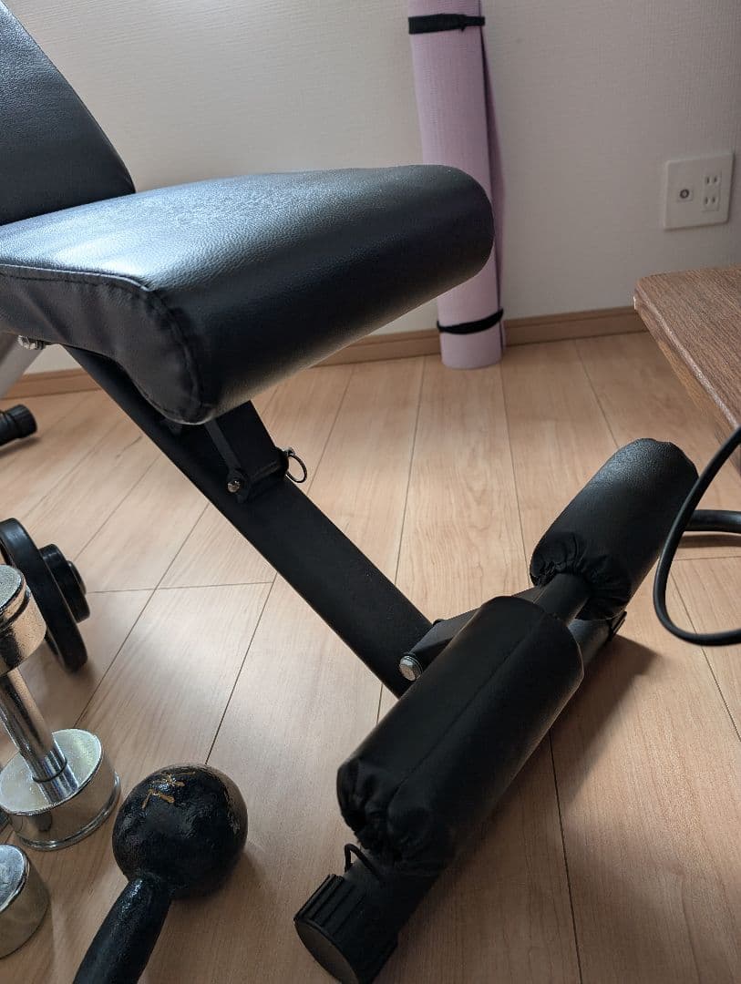 トレーニングベンチ 調整可能　ダンベルセット