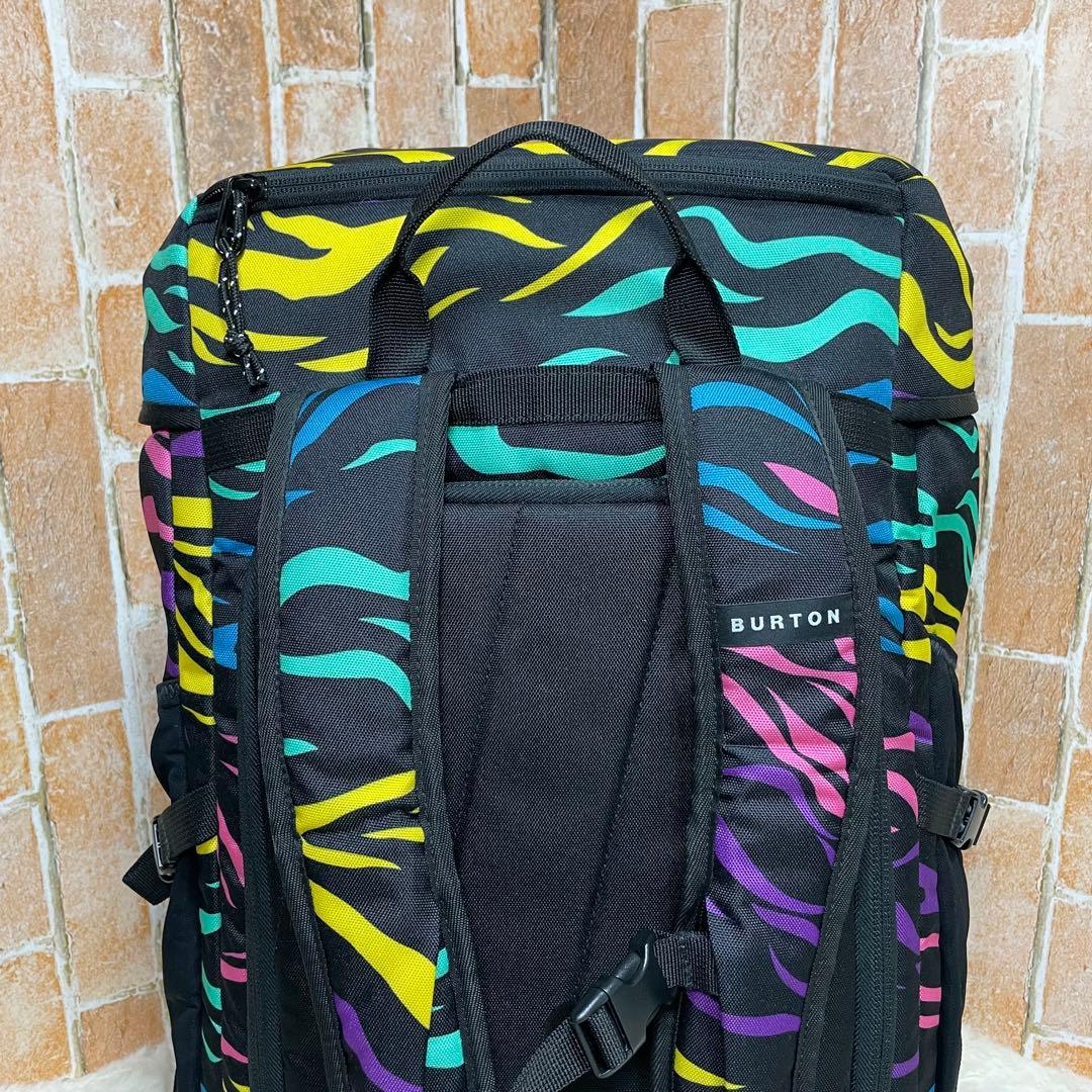 極美品　バートン　ギグ　ブーツバック　48L サファリ 総柄　カラフル