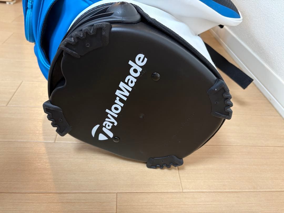 TaylorMade SIM2 キャディバッグ