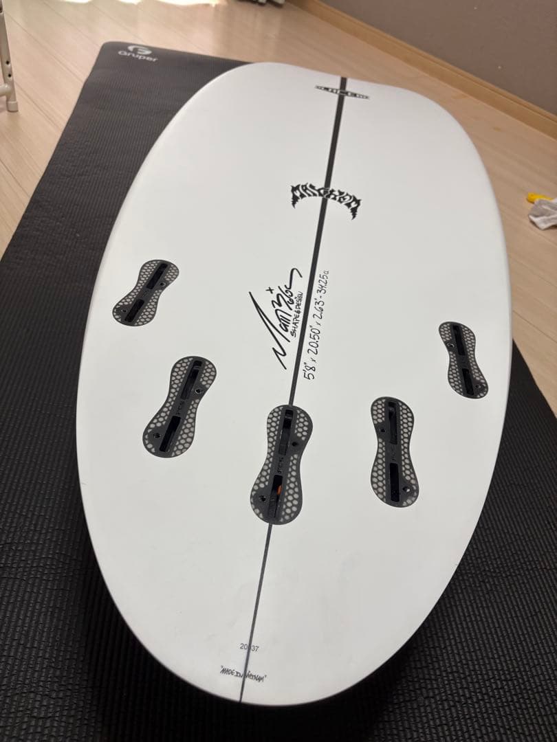 1R使用美品　PLACEBO RNR 5’8