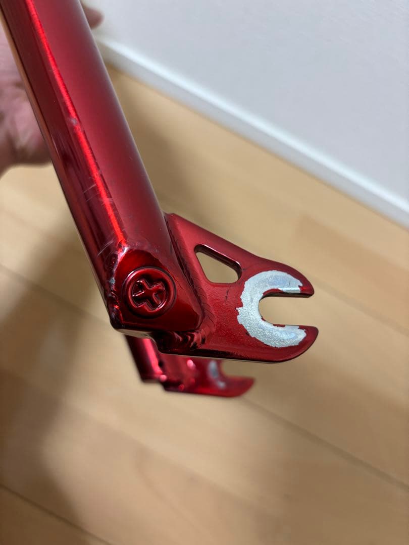 サルトプラス　フロントフォーク　レッド