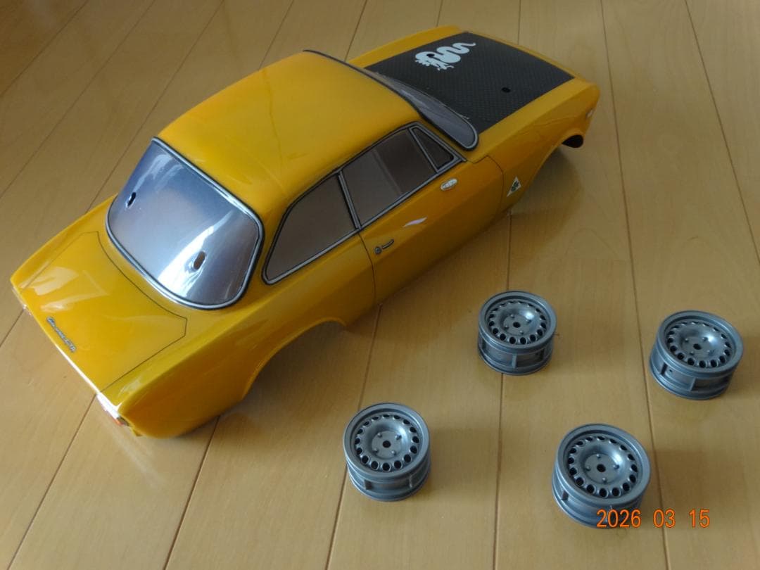 アルファロメオ ジュリア スプリントGTA ボディ M06 M08 塗装済