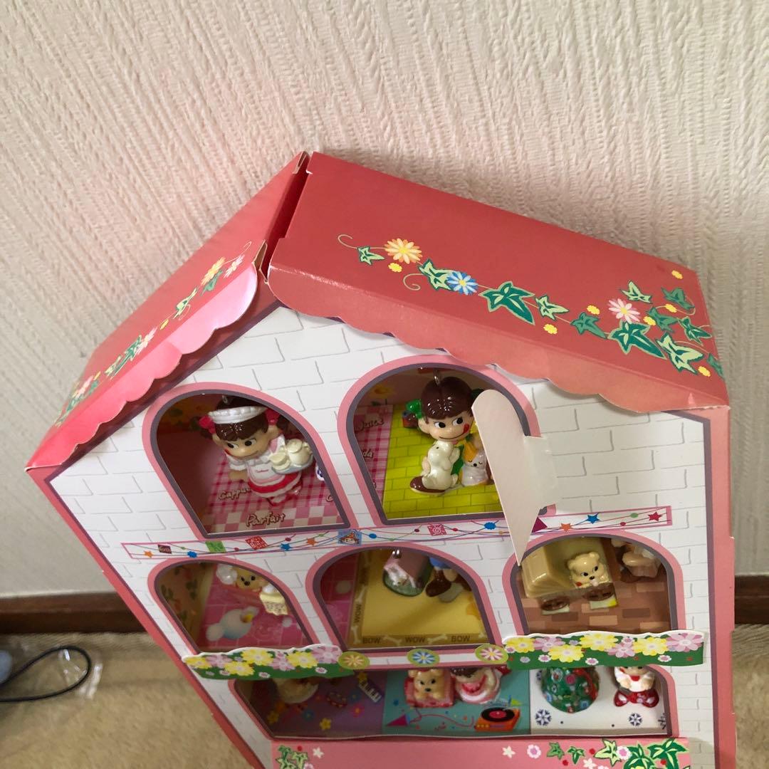 非売品のケースに入った　ペコちゃん人形セット