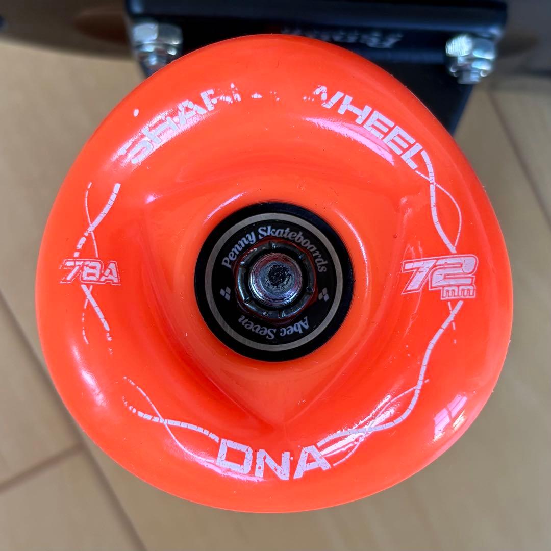 【最終価格】フルカスタム ペニー 22インチ シャークウィール 72mm DNA