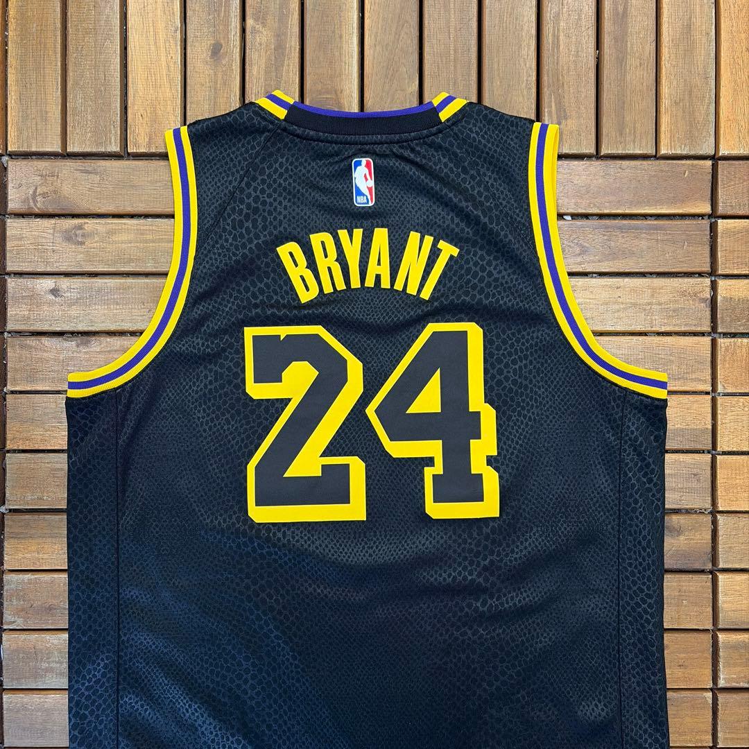 美品 NBA NIKE LAKERS KOBE BRYANT ユニフォーム