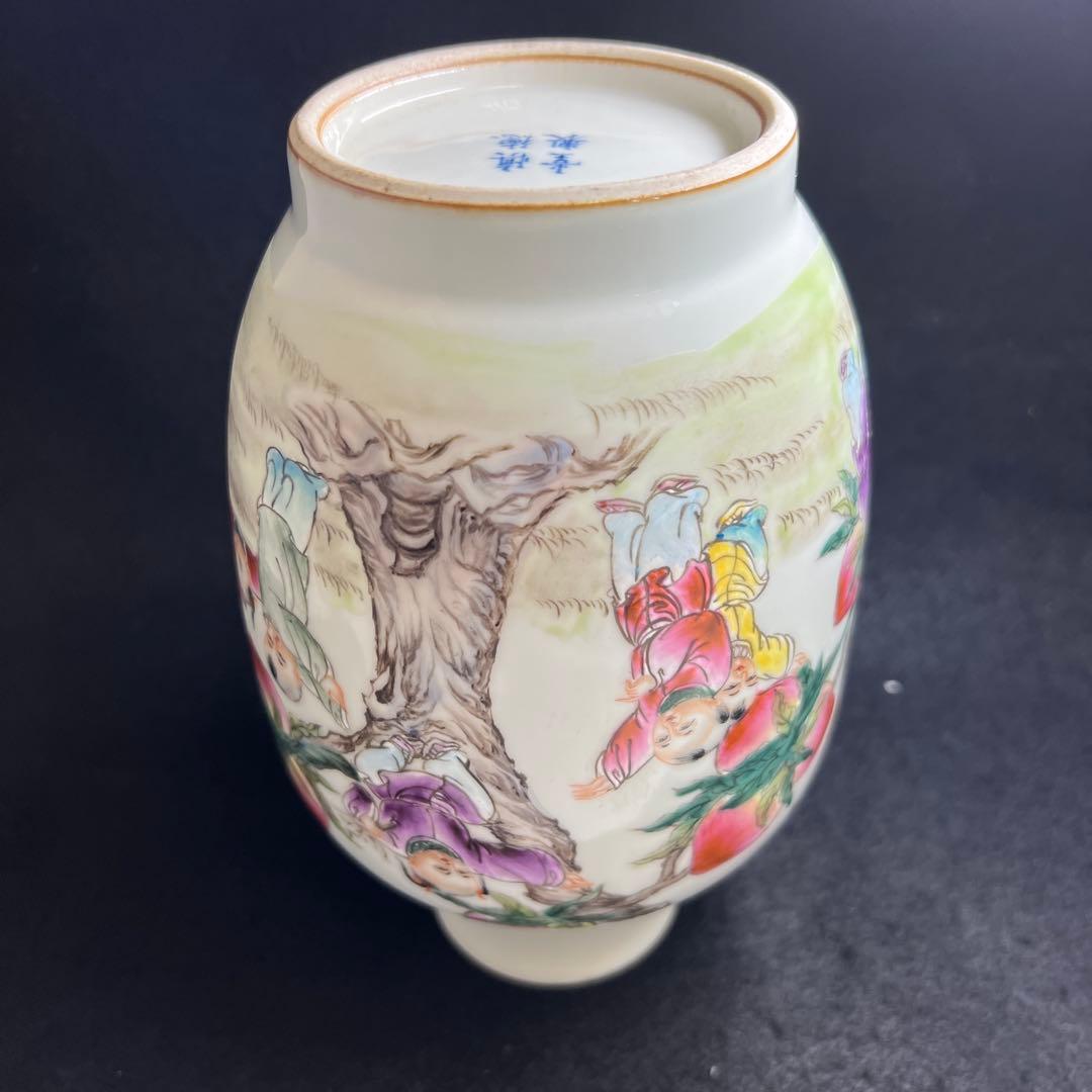 専用　中国美術　粉彩唐子人物画花瓶　高さ約20.5㎝　東Y8-0312⑧タルオル
