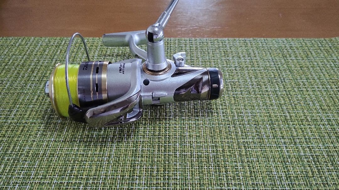 13シマノ アオリスタBB　C3000HGとダイワ アオリトライアル3000BR