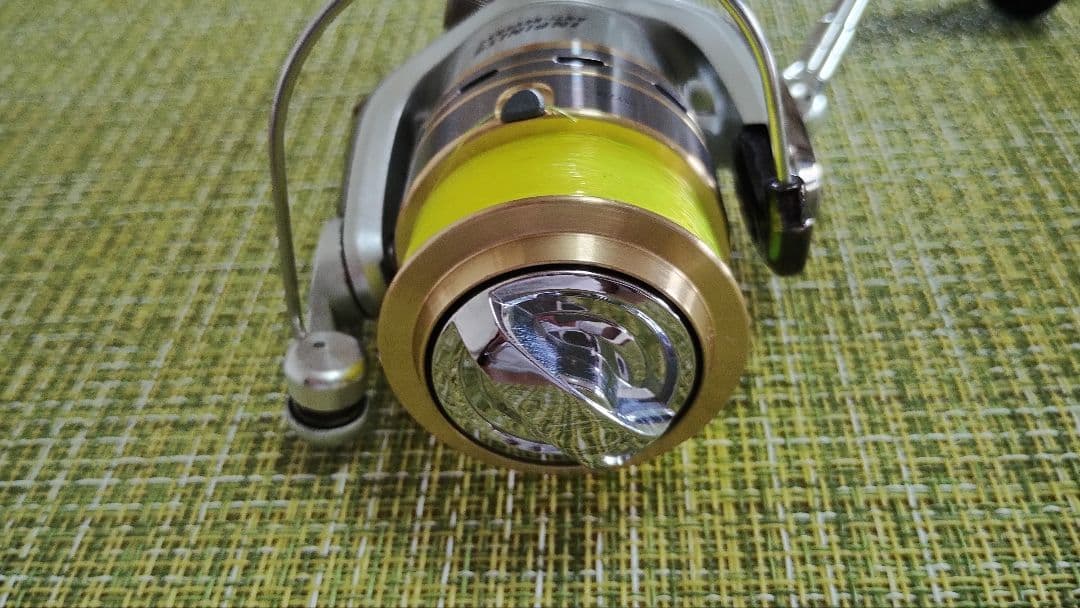 13シマノ アオリスタBB　C3000HGとダイワ アオリトライアル3000BR