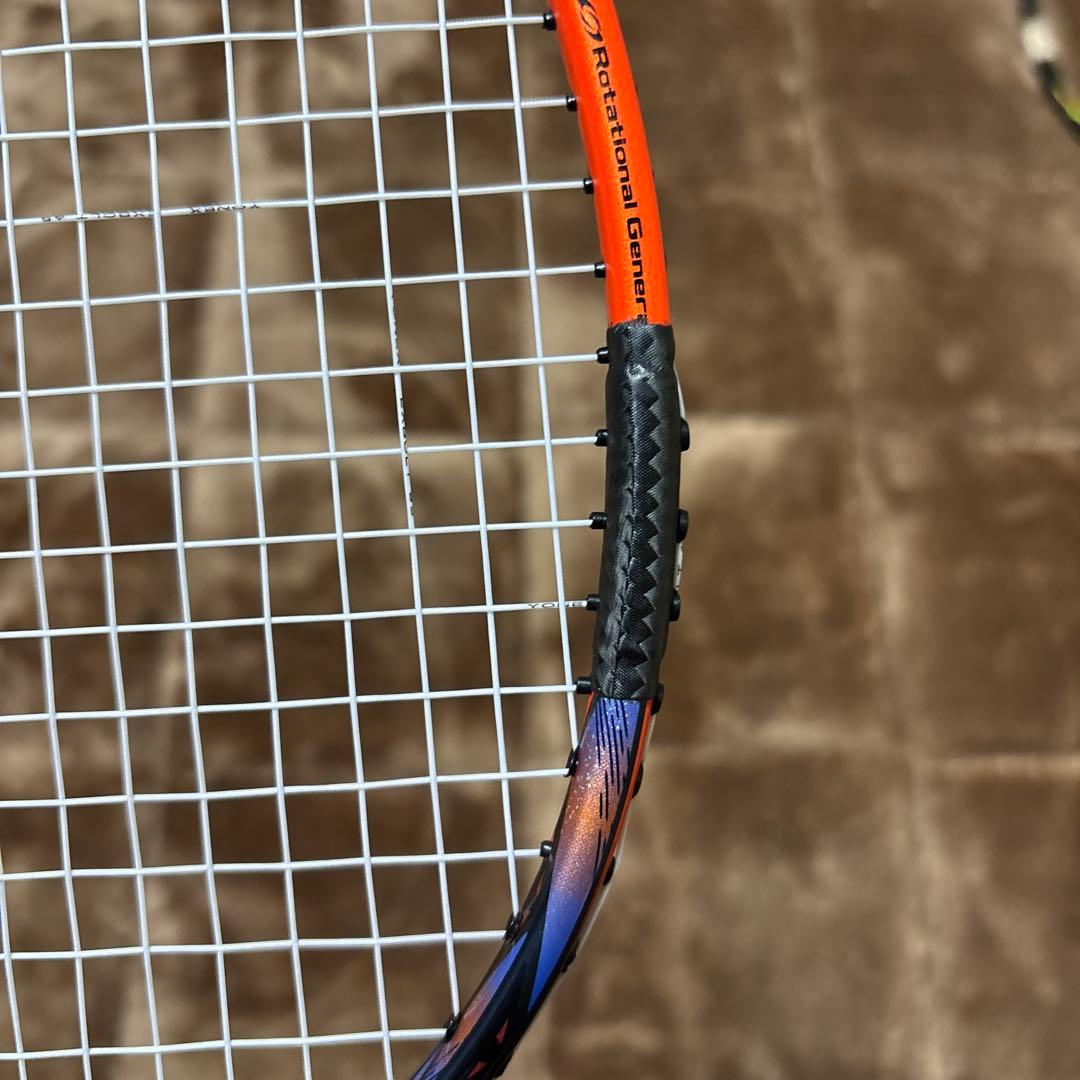 バドミントンラケットASTROX77Pro修理品