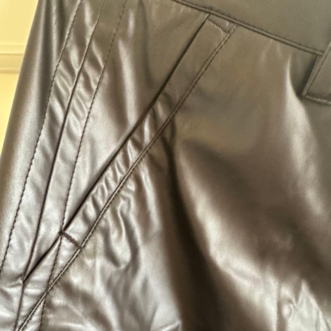 新品Heal Creek フェイクレザーパンツ88