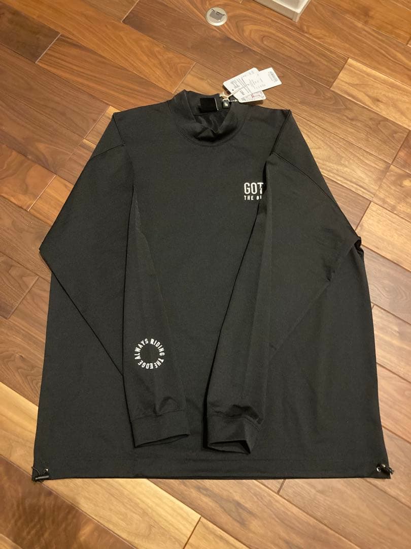 新品タグ付きガッチャゴルフモックネックシャツ ブラック