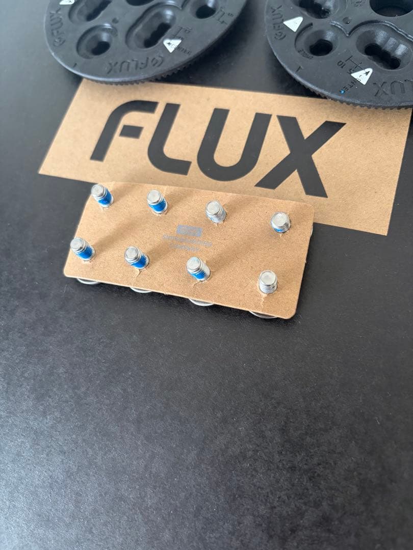 shin様　FLUX DS Mサイズ ビンディング