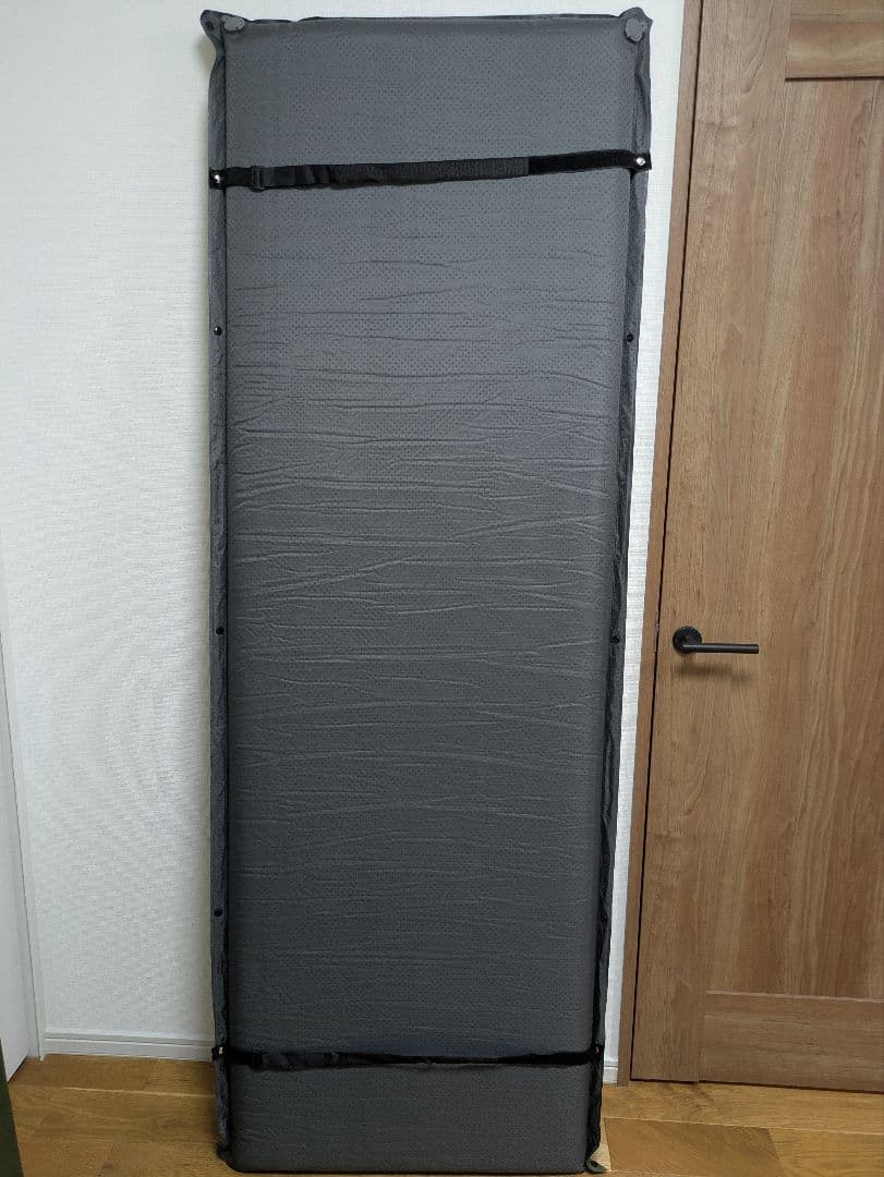 【美品】CAMDOOR 自動膨張式　インフレーターマット