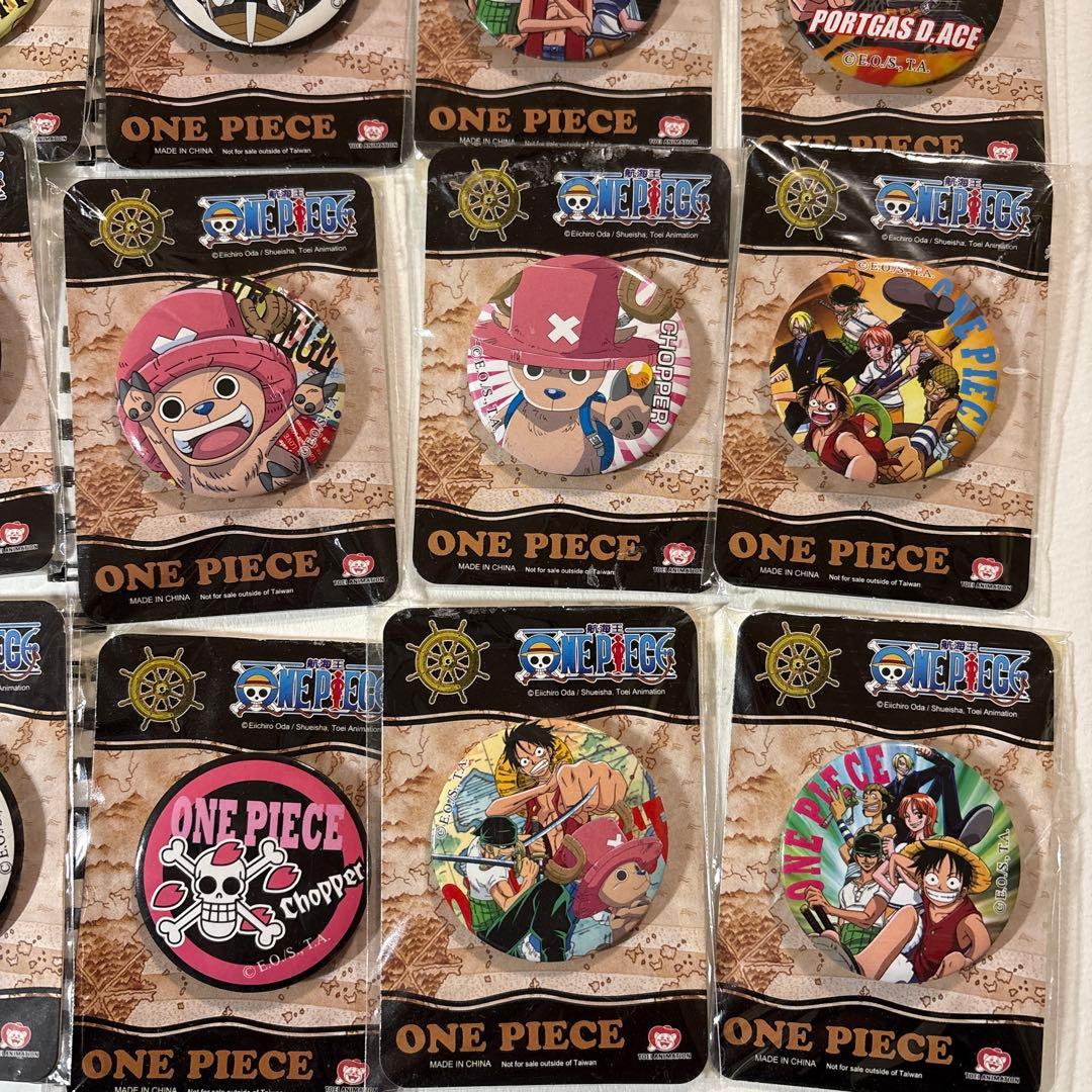 ワンピース 缶バッジ まとめ売り 24個セット