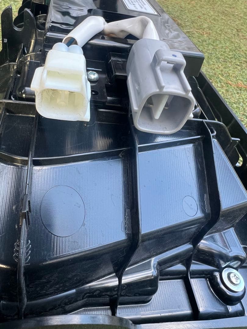 新車外し 小糸 KOITO LED左右セット 美品 トラック用 LEDテール