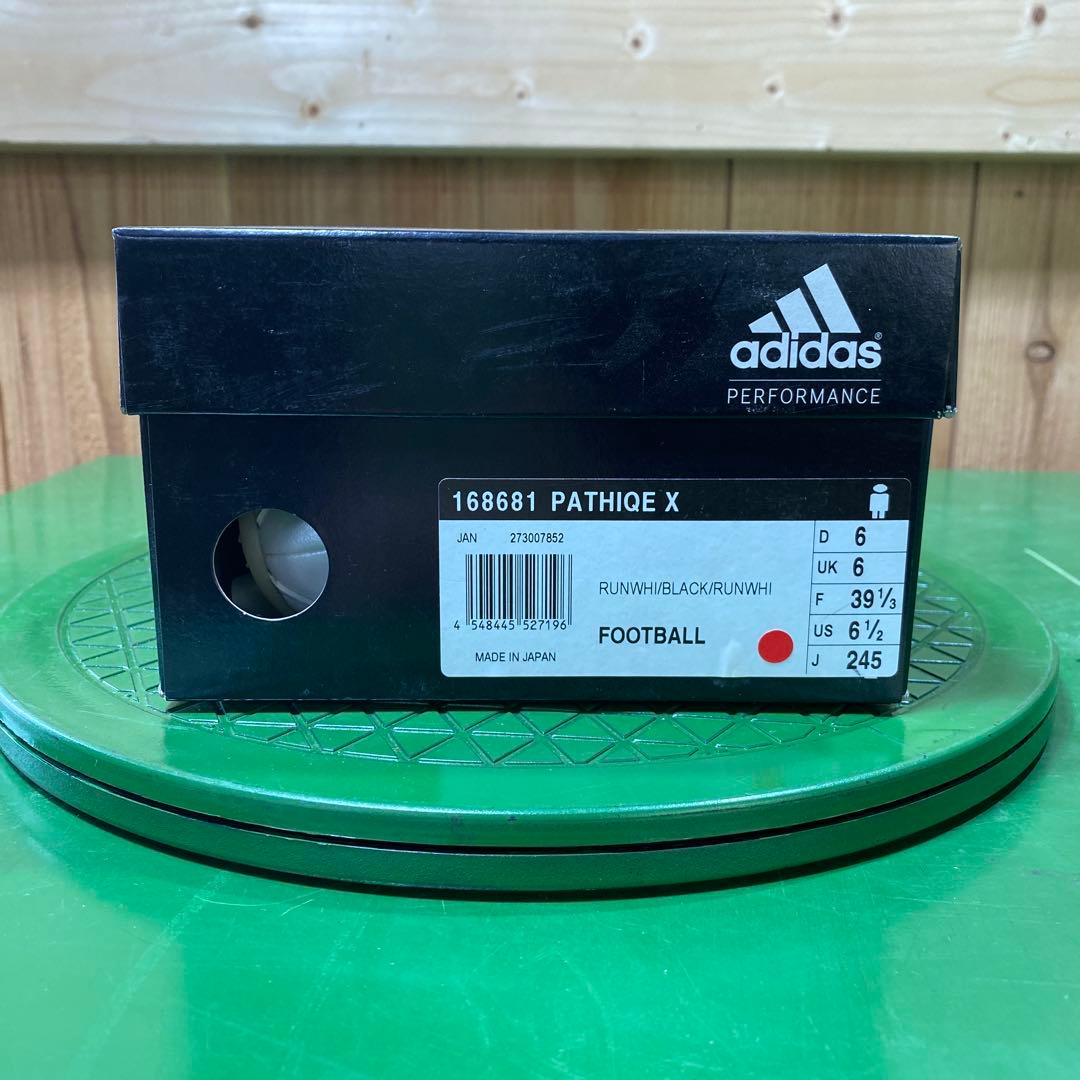 【未使用】adidas サッカーシューズ ホワイト/ブラック 24.5cm