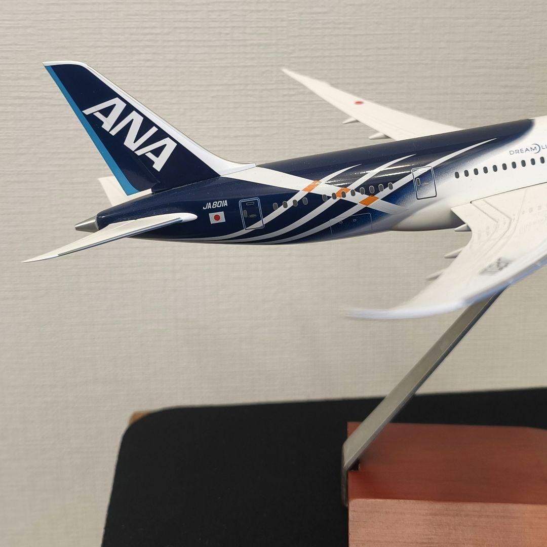 [非売品]ANA B787-8 鯖塗装 1/200 We fly 1st木製台座