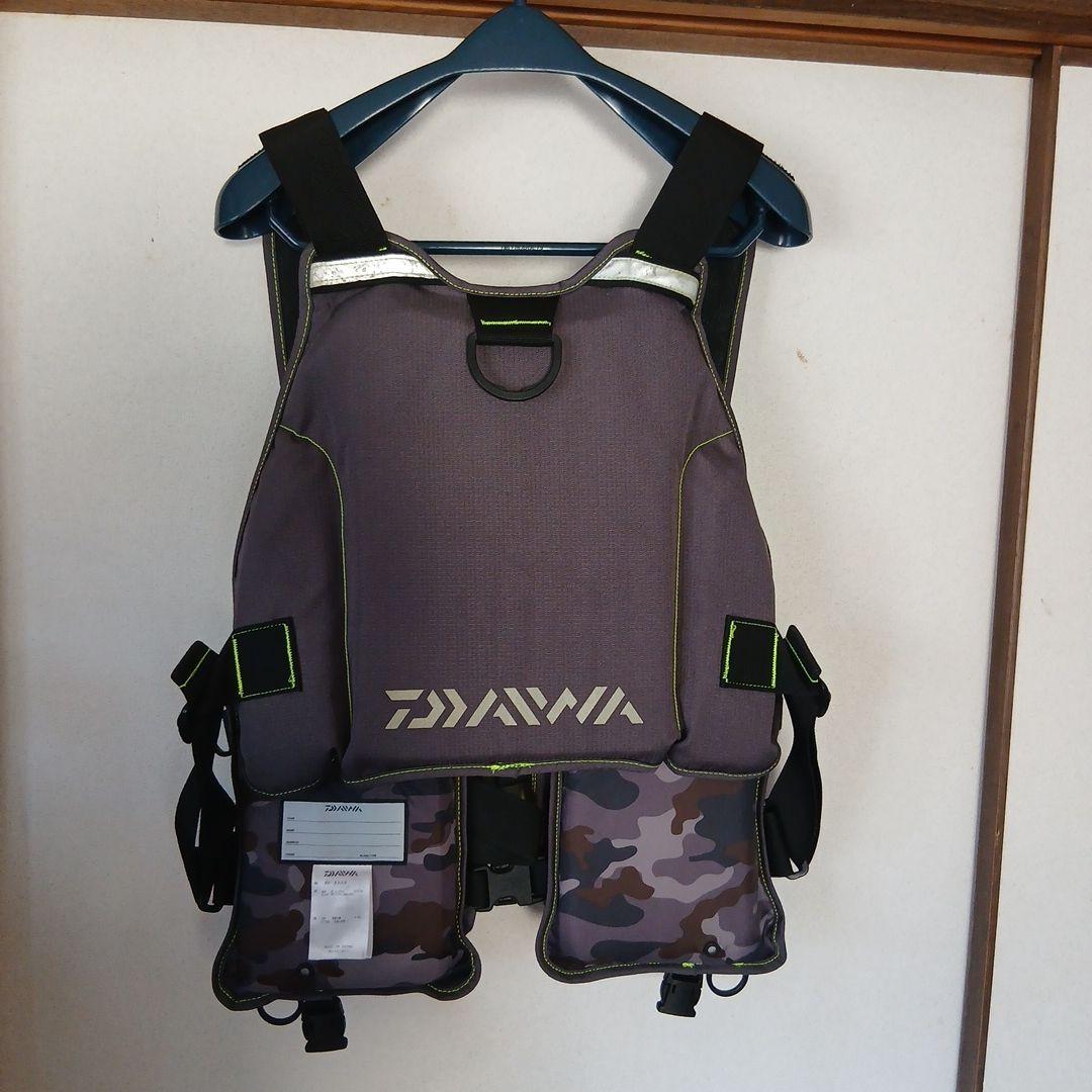美品Daiwa DF-6403 フローティングベスト