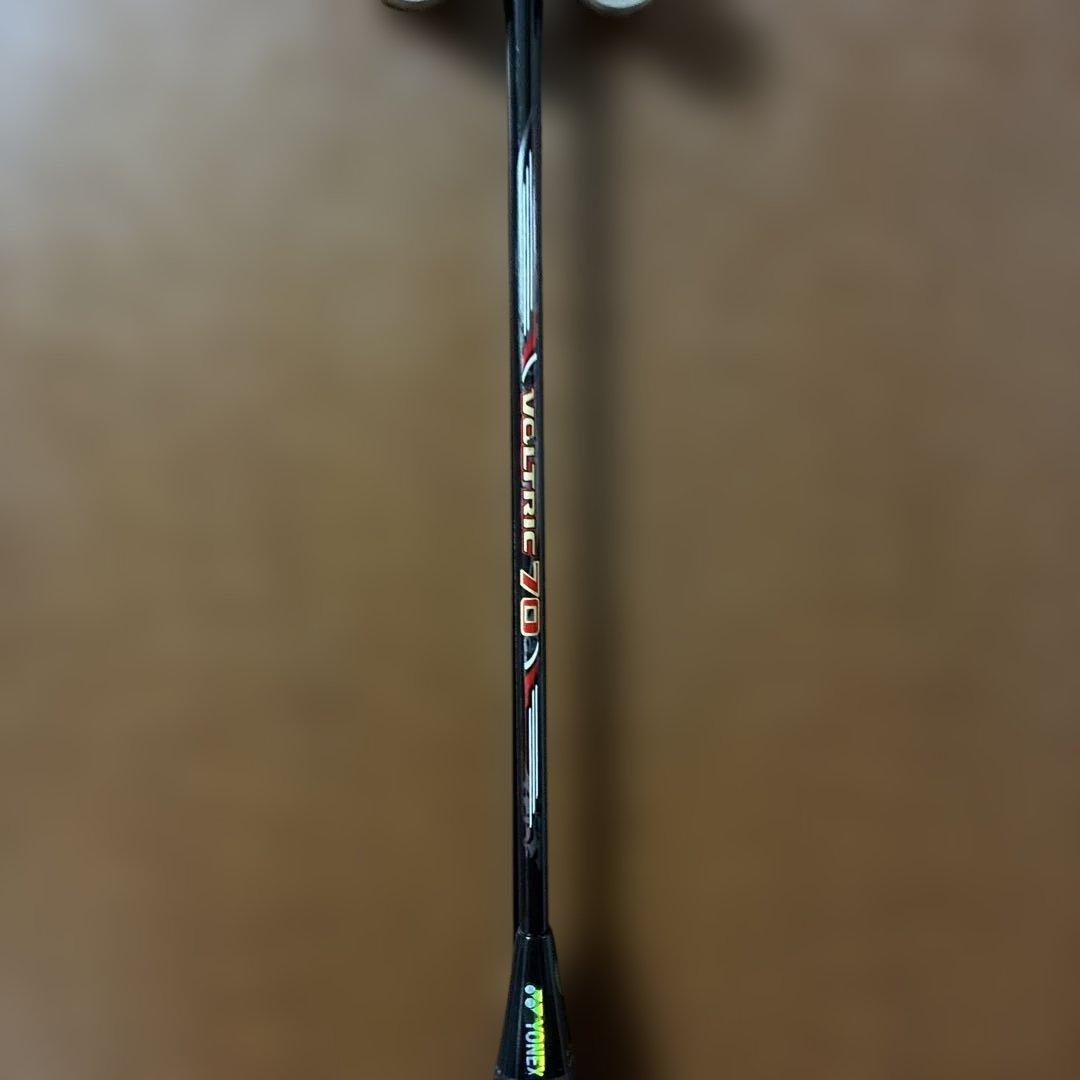 ヨネックスバドミントンラケットＶＯLTRIC 70