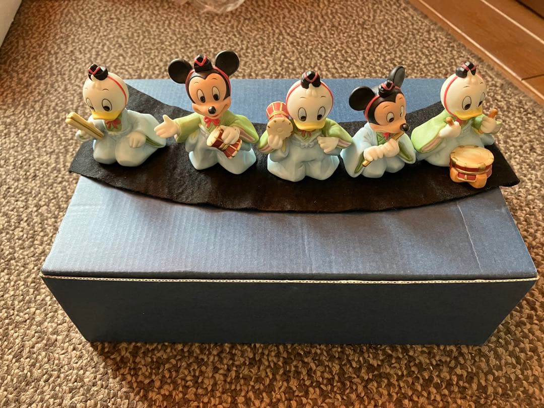 ディズニー　雛人形　雛壇5段飾り