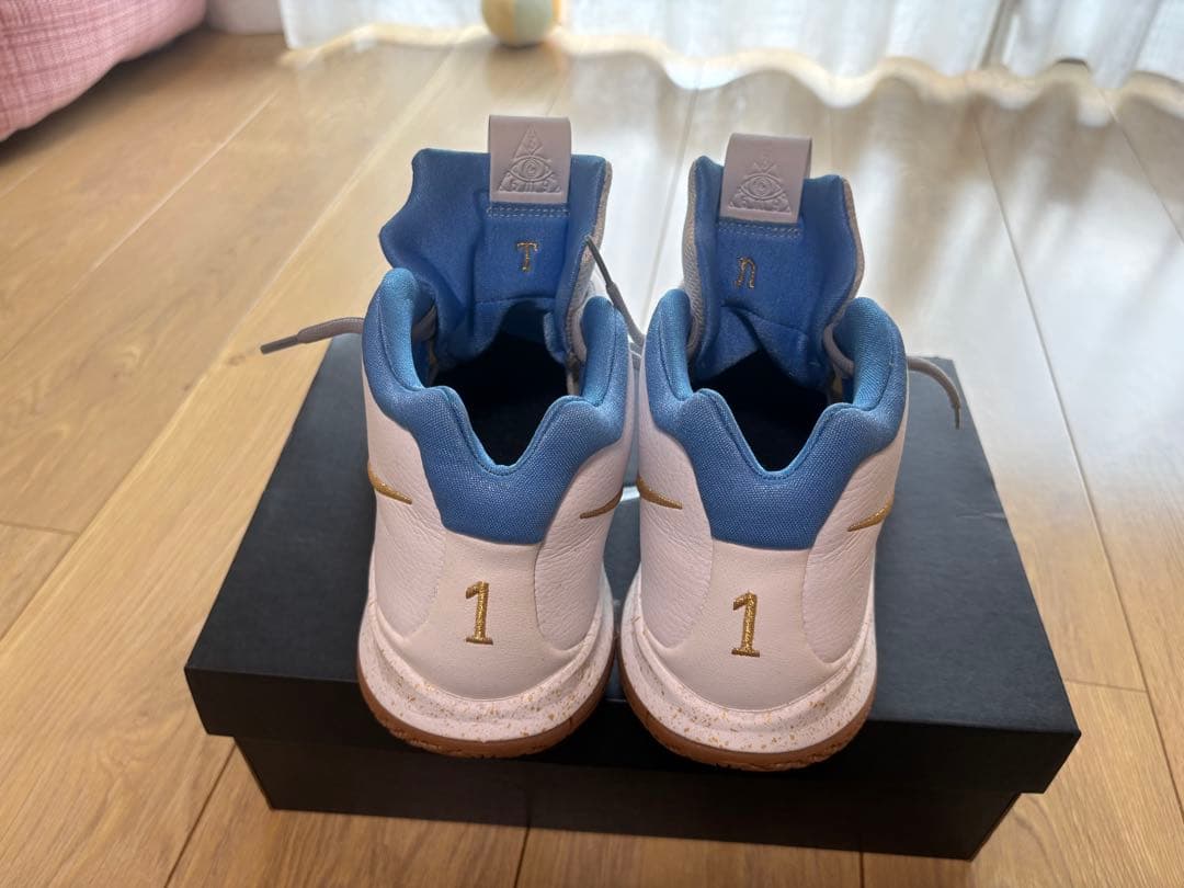 Nike Kyrie 4 NIKE BY YOUバスケットボールシューズ