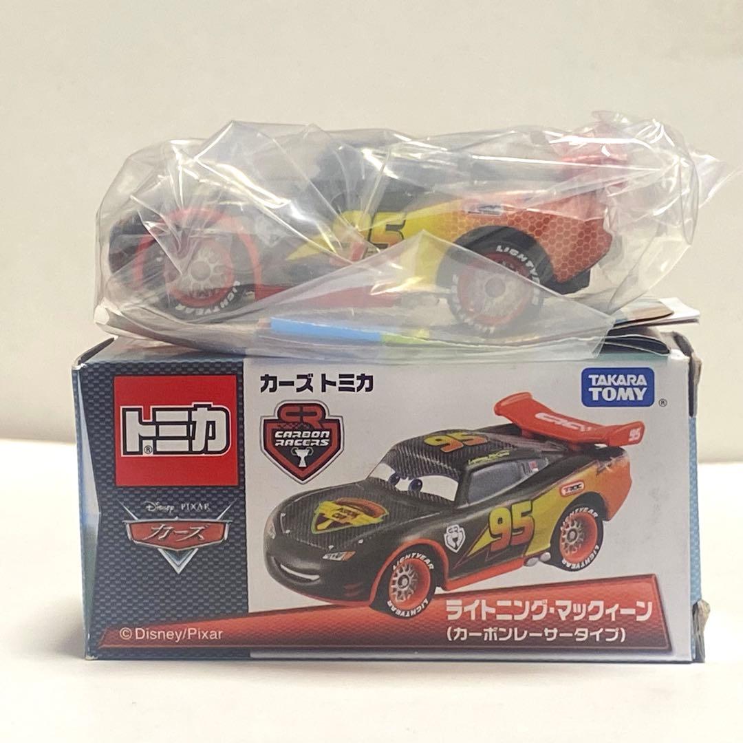 カーズトミカ ライトニングマックイーン カーボンレーサータイプ