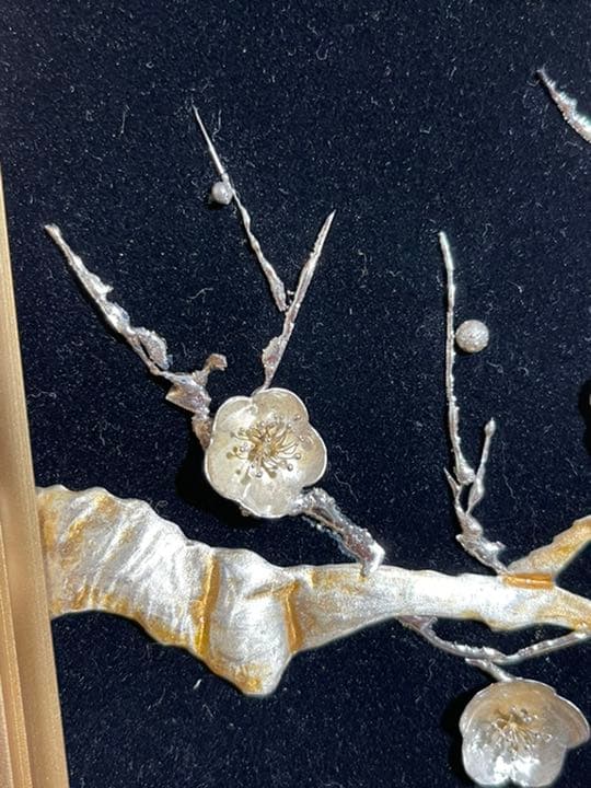s667　純銀製　貴金属画　銀細工　梅　額　レリーフ
