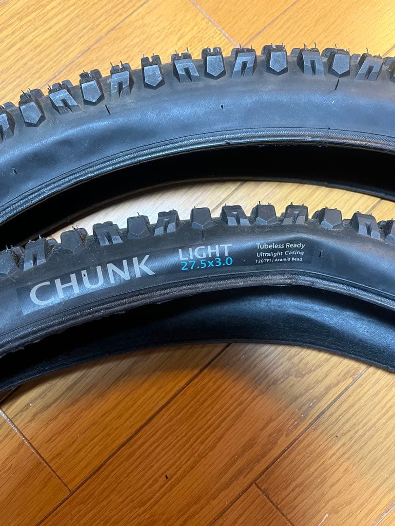 TERRENE CHUNK 27.5x3.0 MTB用タイヤ