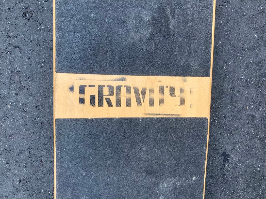 GRAVITY B.E EDWARDS 40 サーフィン練習用スケートボード