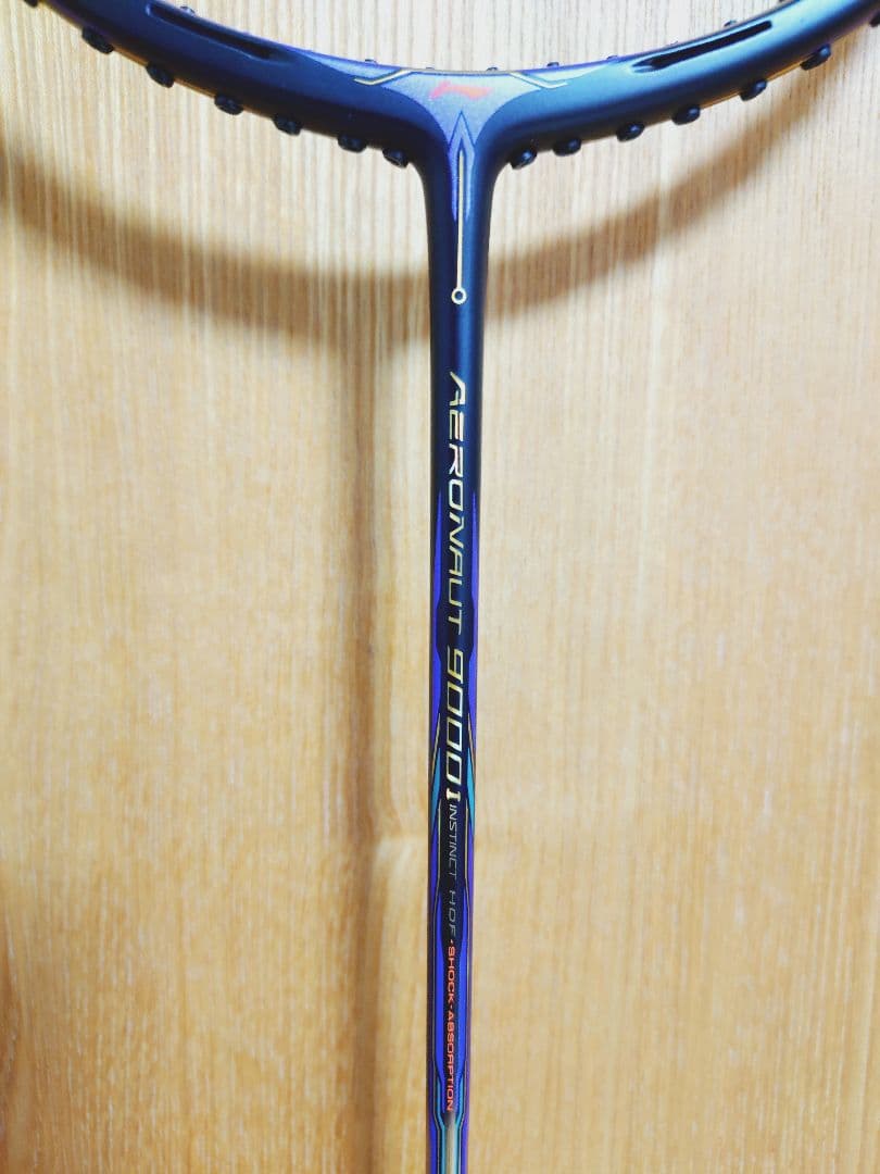 リーニン　バドミントンラケット　Aeronaut 9000i