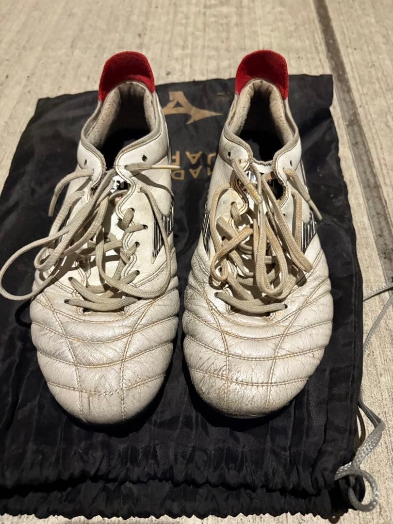 Mizuno Morelia II サッカーシューズ ホワイト/レッド