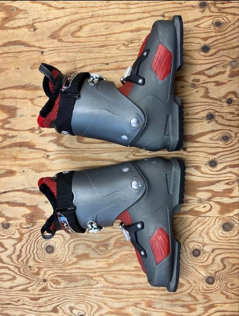メミ Salomon スキーブーツ