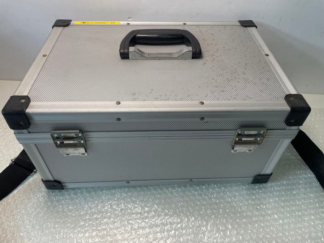 SL-3050 強力ライトです。収納用アルミケース付き。