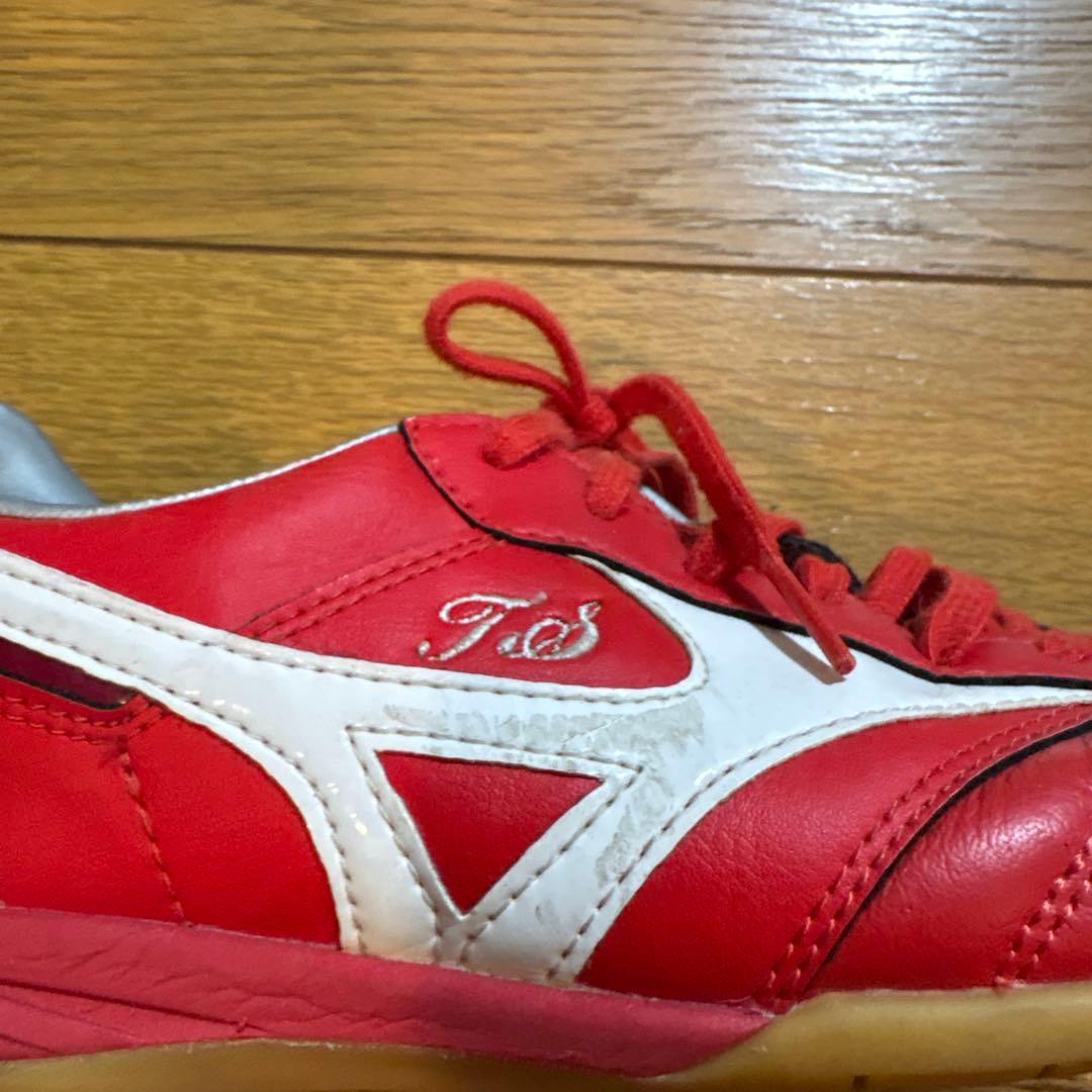 Mizuno モレリア　フットサルシューズ レッド
