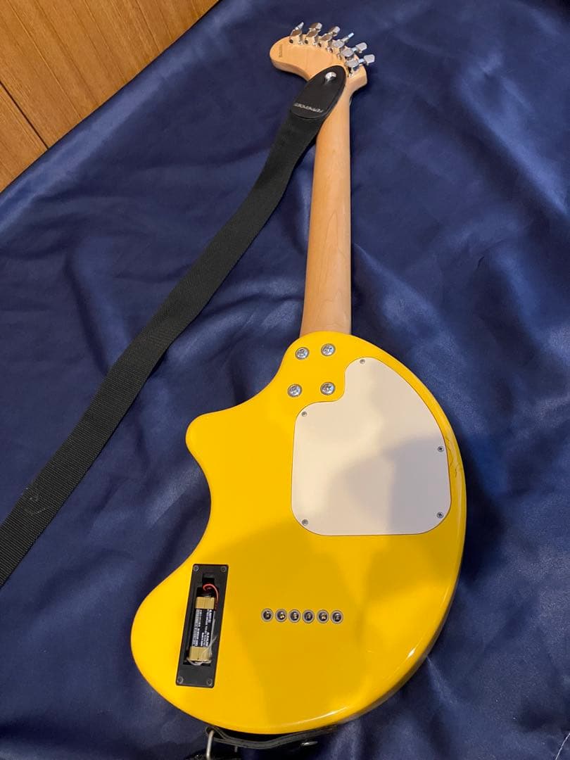 ZO-3 イエロー ソフトケース、チューナー、ギターストラップ付き