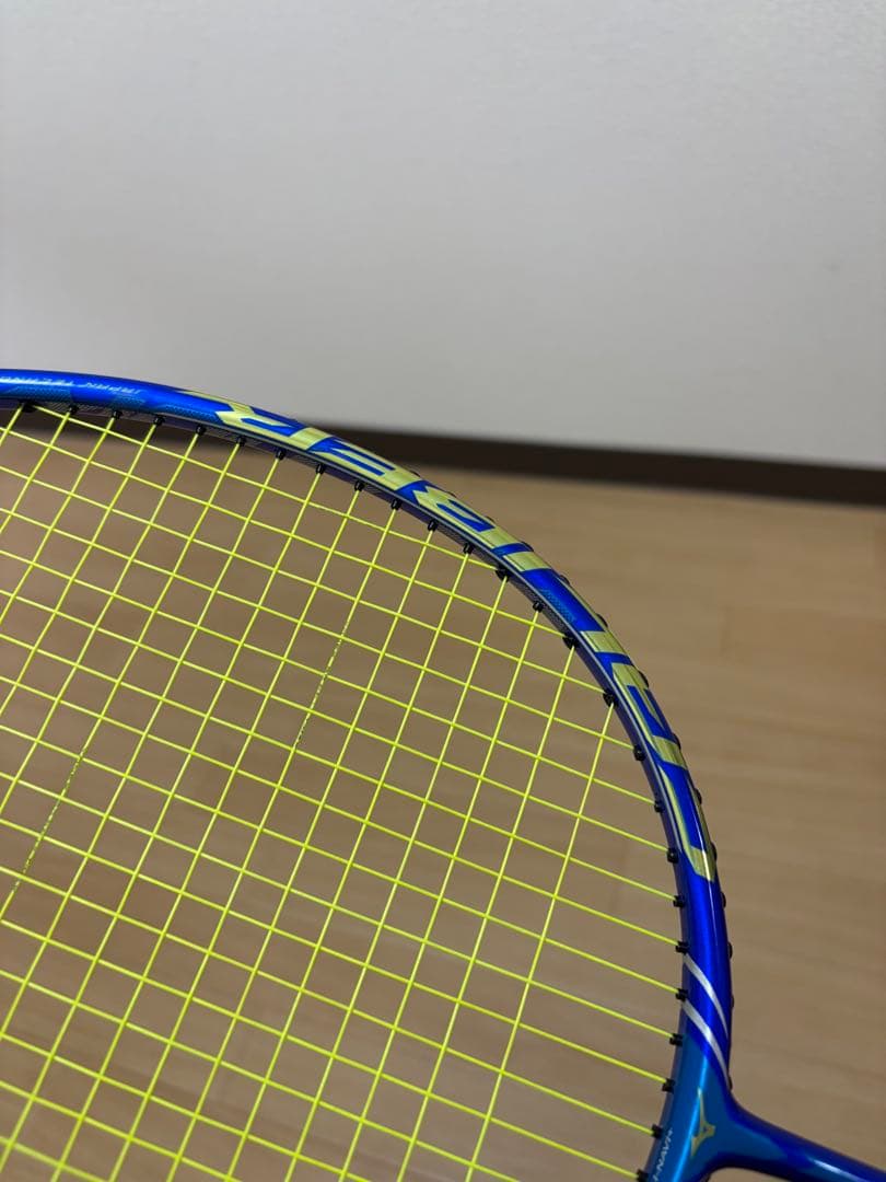 ミズノ早川賢一モデル バドミントンラケット キャリバーvsツアー 4U5