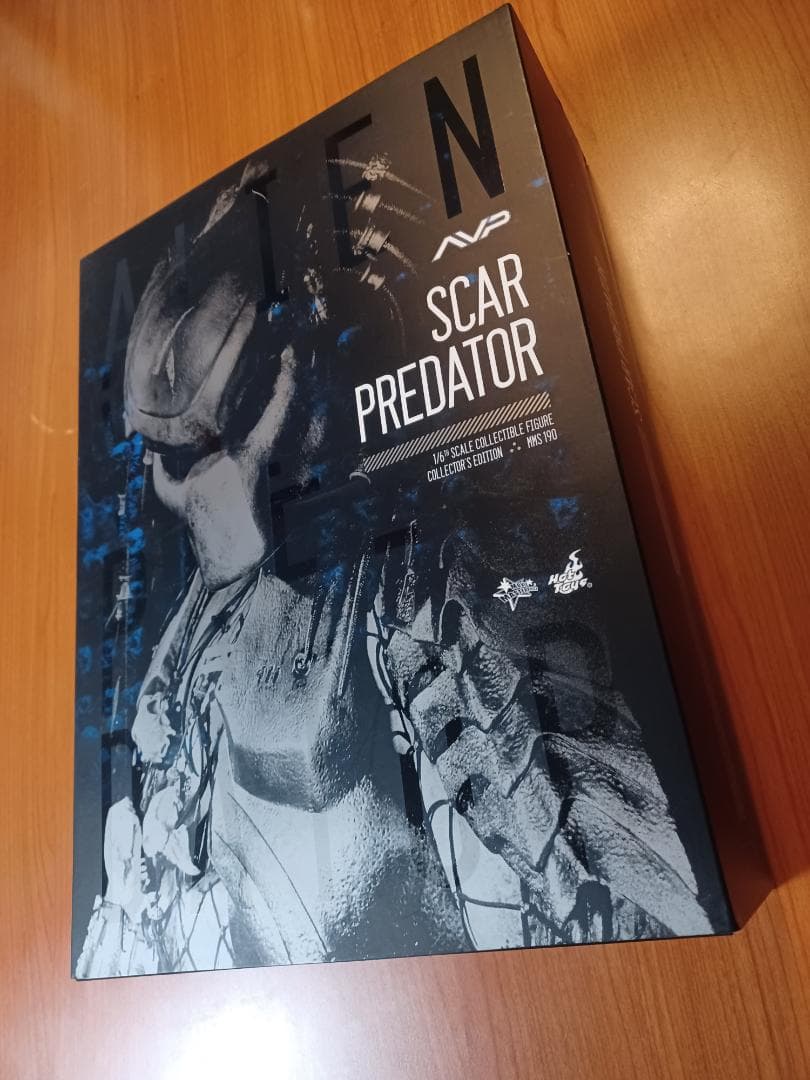 【未使用・特典付】ホットトイズ スカープレデター 限定版 AVP 希少マスク付