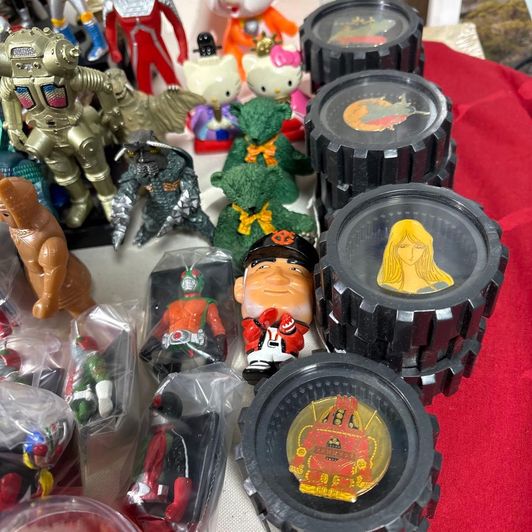 食玩・ガチャガチャ、仮面ライダー、ウルトラマン他　まとめ売り多種多様。
