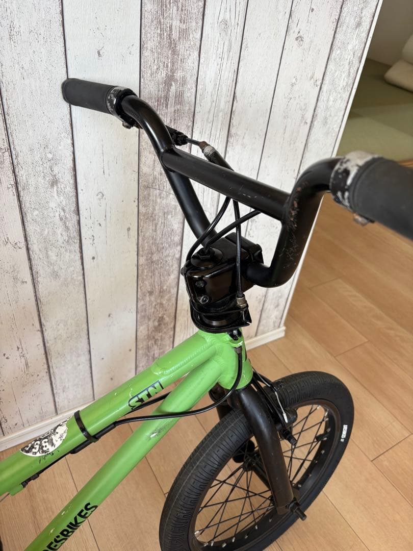 ams様お話中　ARESBIKES　STN　16インチ　アーレスバイクBMX