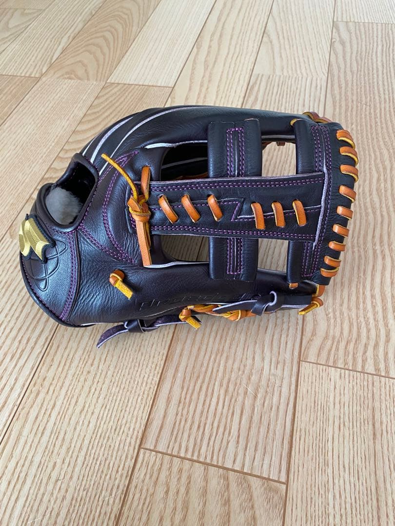 エスエスケイ硬式内野手用グローブ