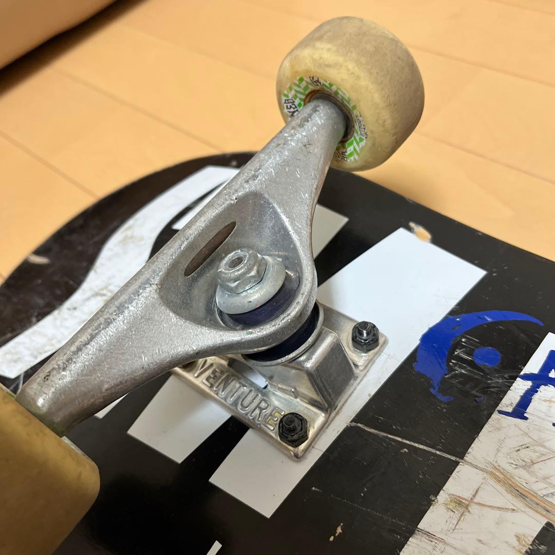 スケートボードSMBLANKS、ベンチャートラックBONESウィール