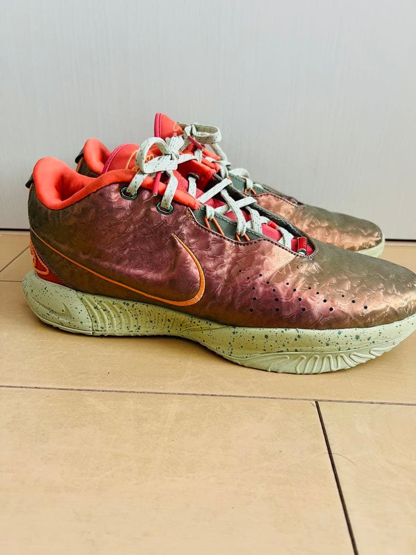 シューズ(男性用) Nike LeBron 21 \"Queen Conch\" 30cm
