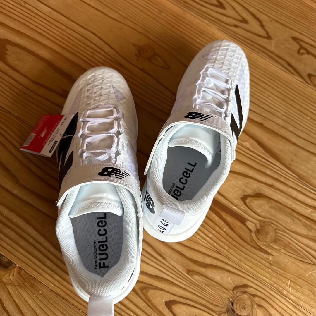 New Balance 野球スパイク ホワイト