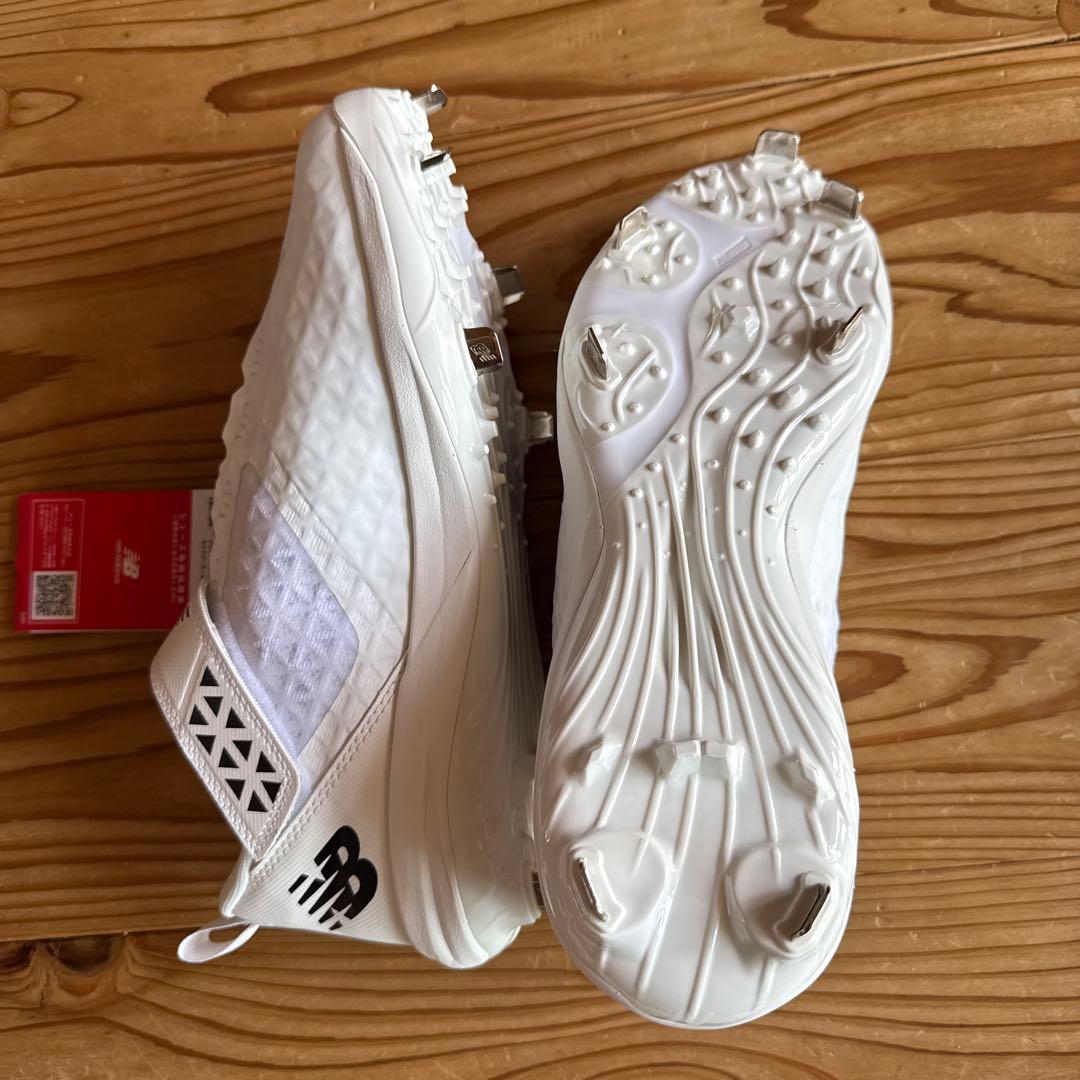 New Balance 野球スパイク ホワイト